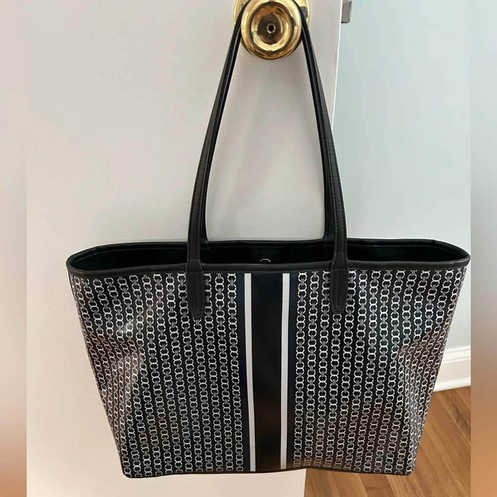 Tory Burch Black Gemini Link Tote - Picture 4 of 5